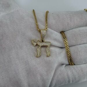 925 Sterling Silver 18K Gold Plated Chai Pendant CZ Iced Approx 4.3g Unisex